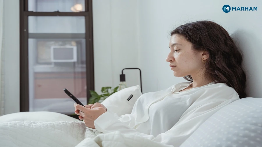Screens Before Bed: How Your Phone Is Stealing Your Sleep – image 1